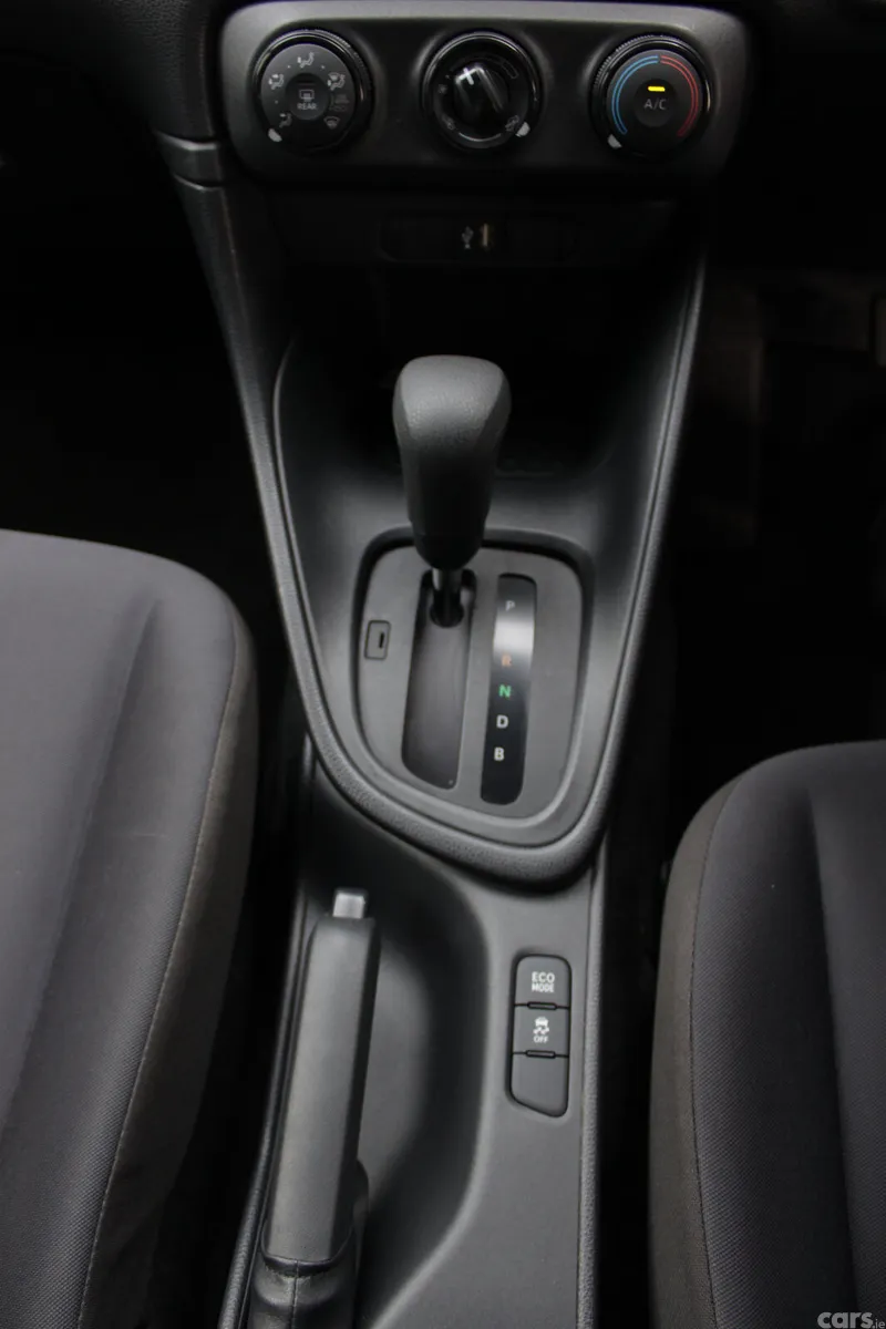 Toyota Yaris Hatchback, Petrol, 2022, Blue