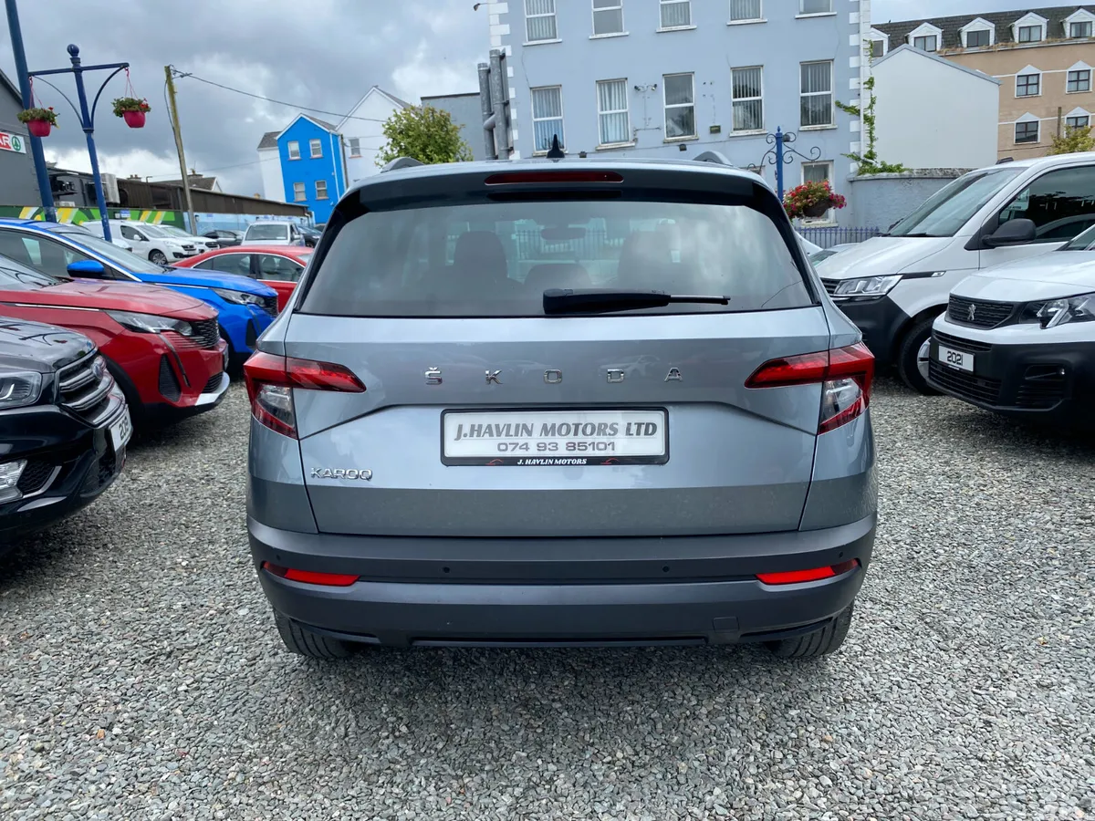 Skoda Karoq SUV, Petrol, 2021, Grey