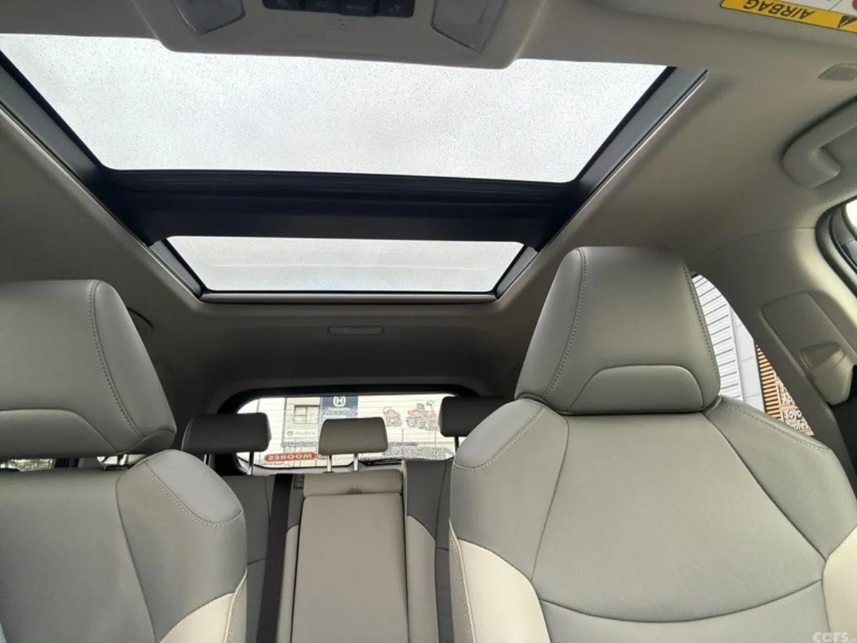 Toyota RAV4 SUV, Petrol Hybrid, 2023, Blue