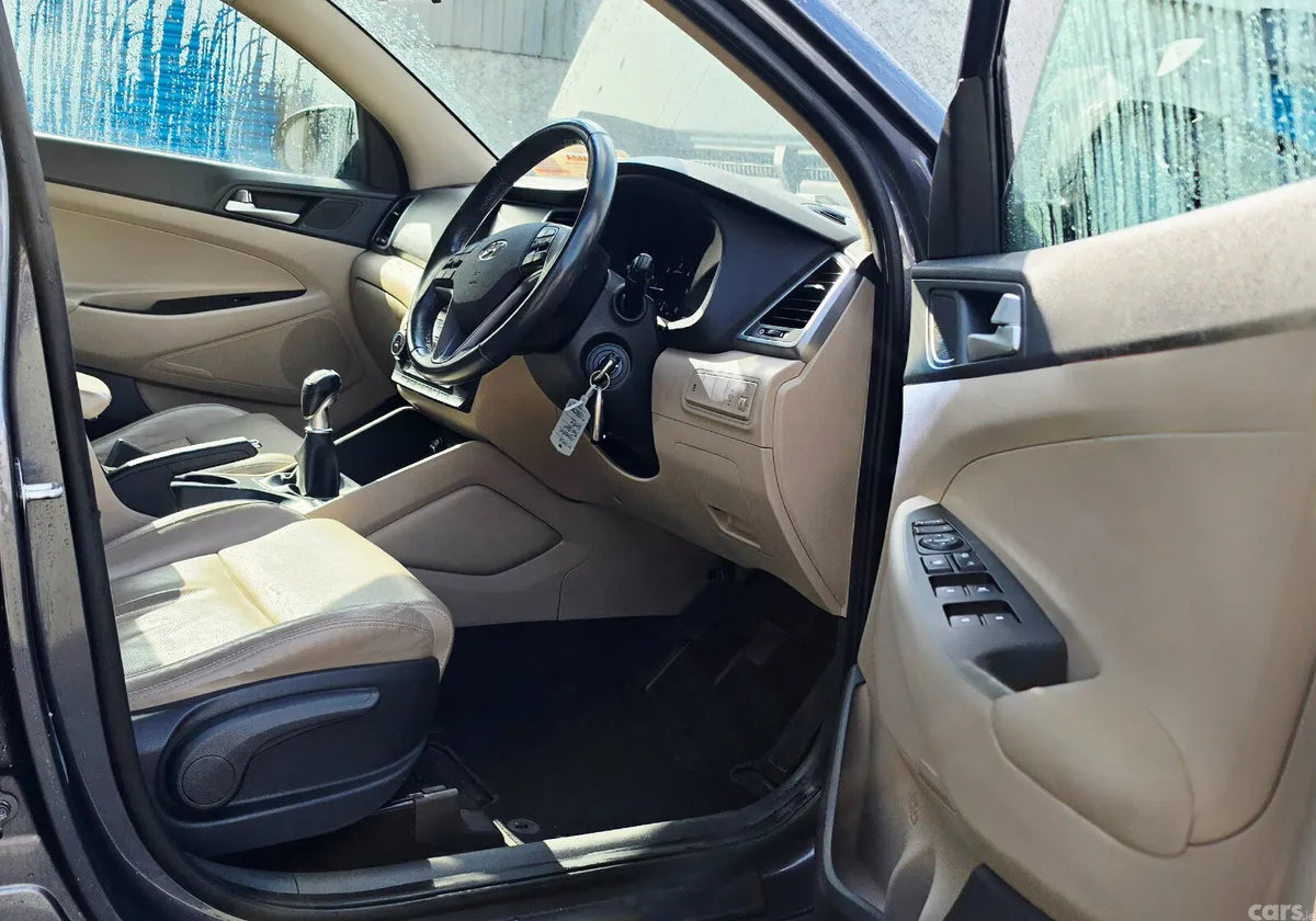 Hyundai Tucson SUV, Diesel, 2016, Grey