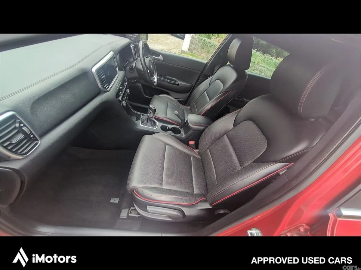 Kia Sportage MPV, Diesel, 2019, Red