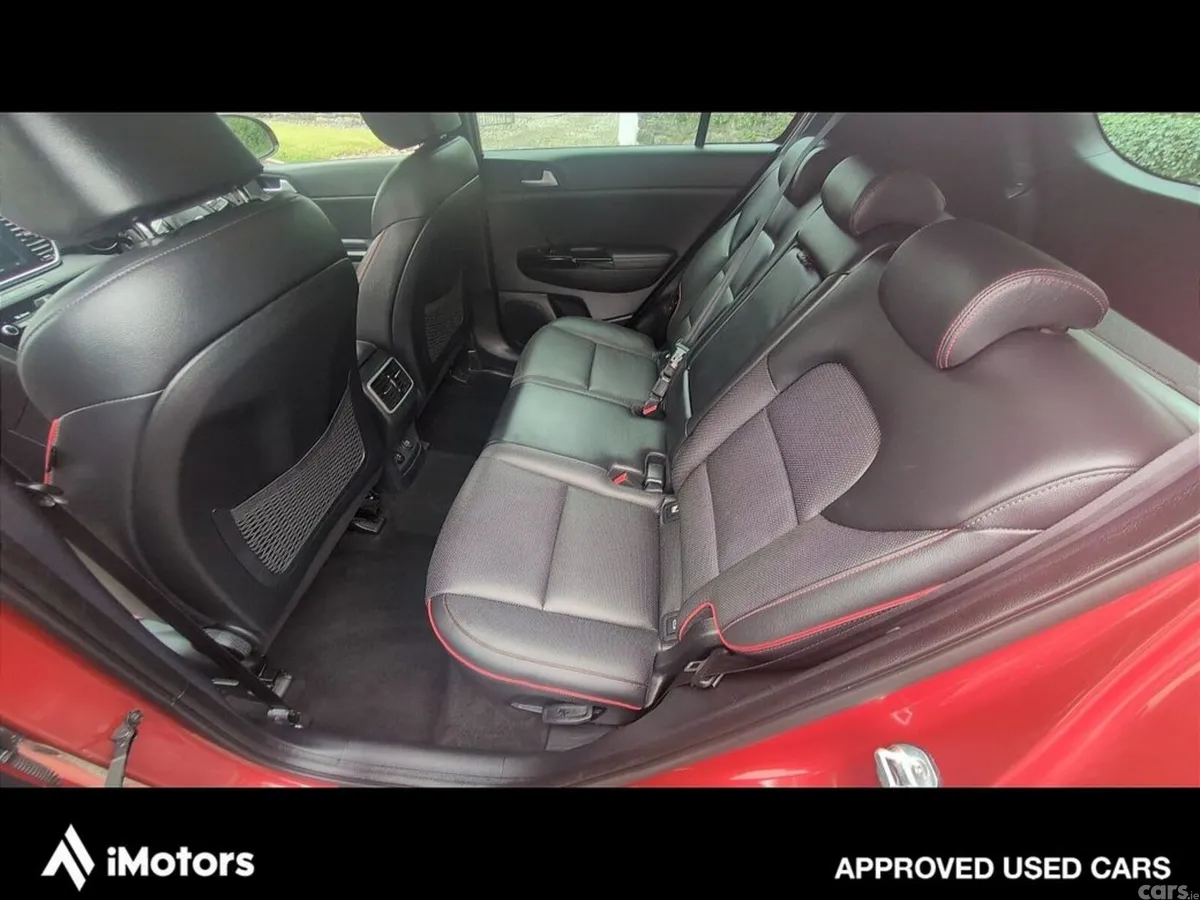 Kia Sportage MPV, Diesel, 2019, Red