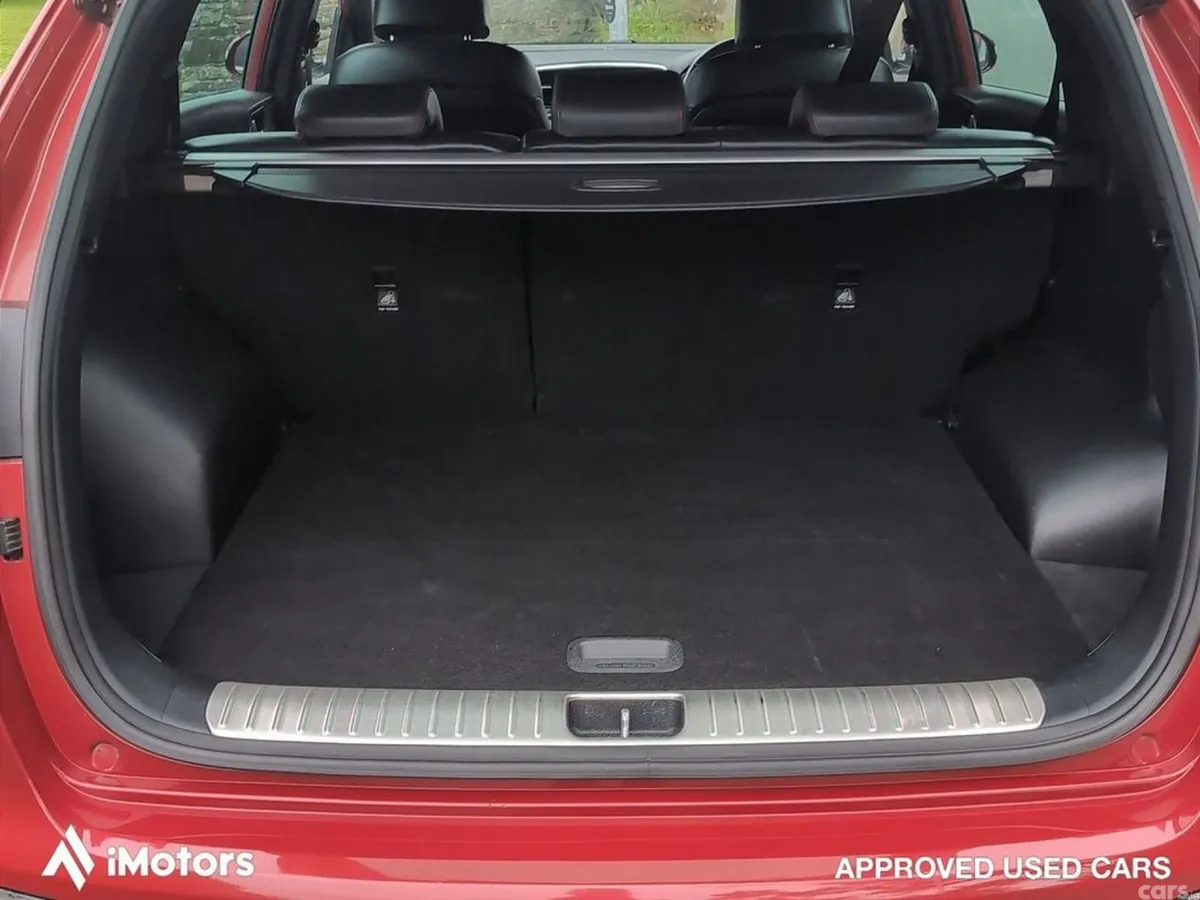 Kia Sportage MPV, Diesel, 2019, Red