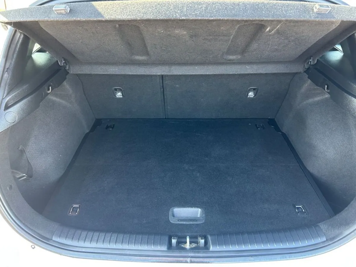 Kia Ceed Hatchback, Diesel, 2021, White