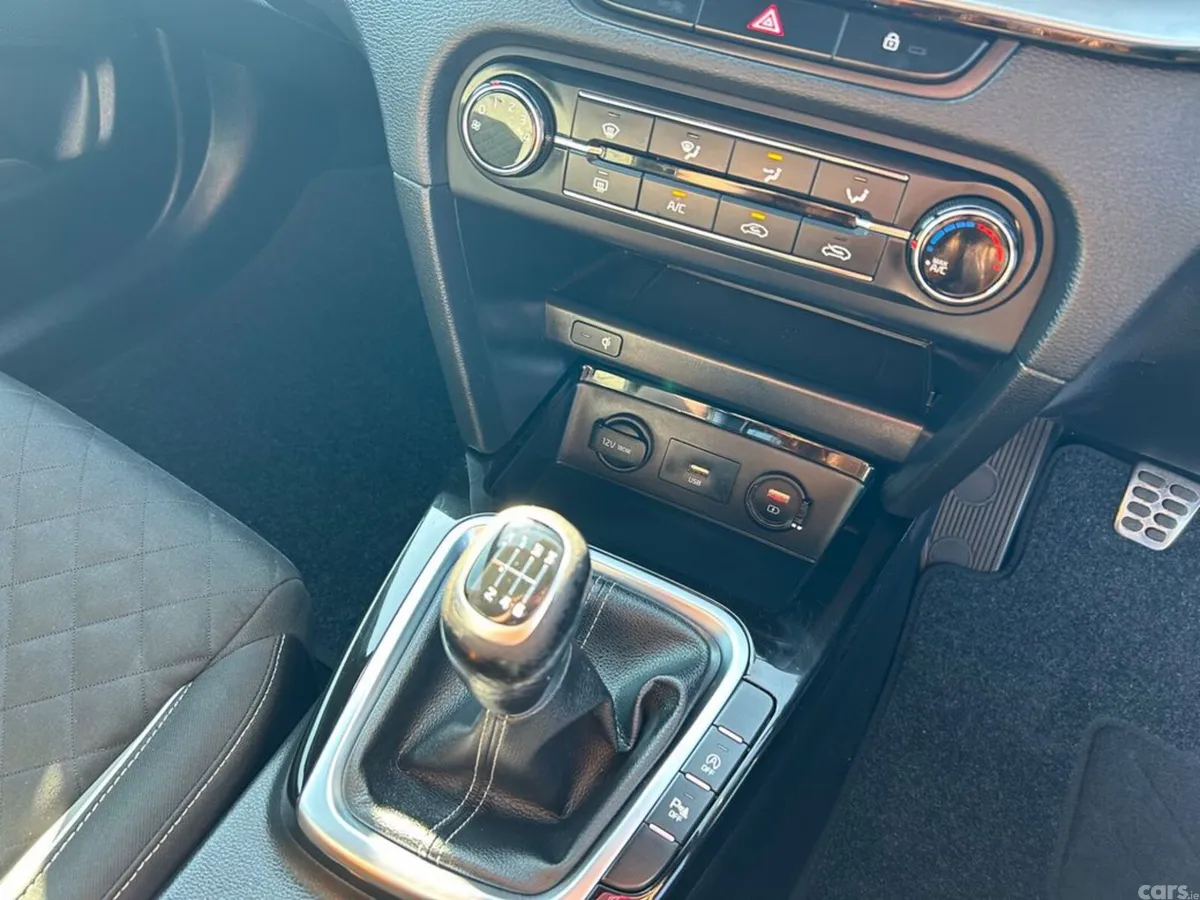 Kia Ceed Hatchback, Diesel, 2021, White