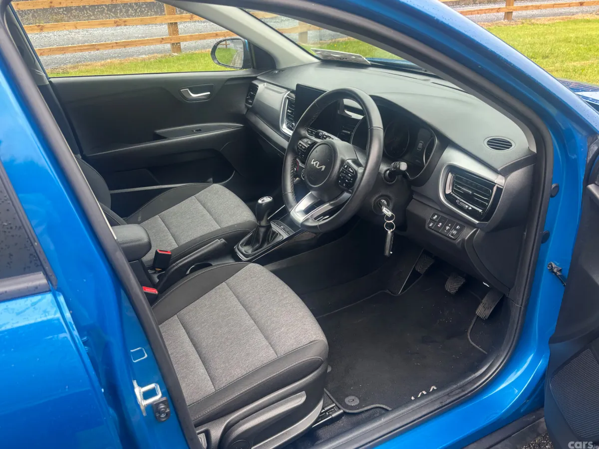 Kia Stonic Estate/Jeep, Petrol, 2024, Blue