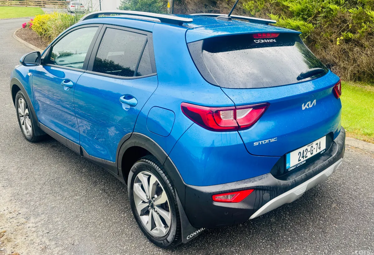 Kia Stonic Estate/Jeep, Petrol, 2024, Blue