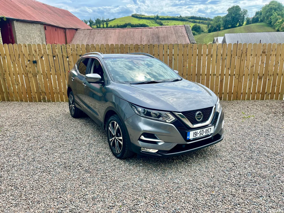 Nissan Qashqai Hatchback, Diesel, 2019, Grey