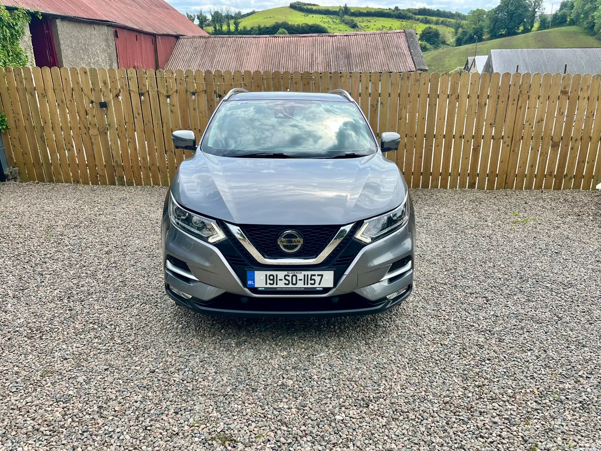Nissan Qashqai Hatchback, Diesel, 2019, Grey