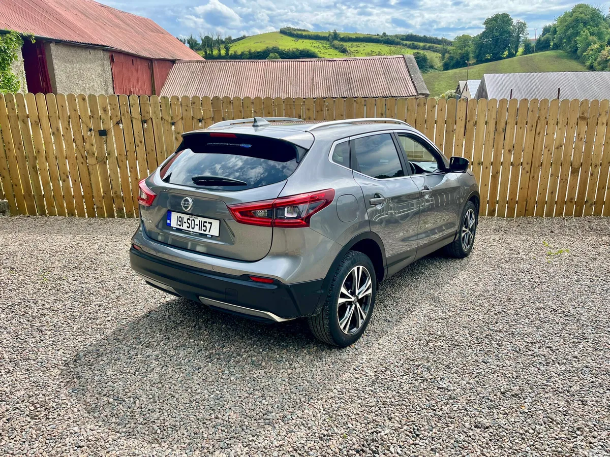 Nissan Qashqai Hatchback, Diesel, 2019, Grey