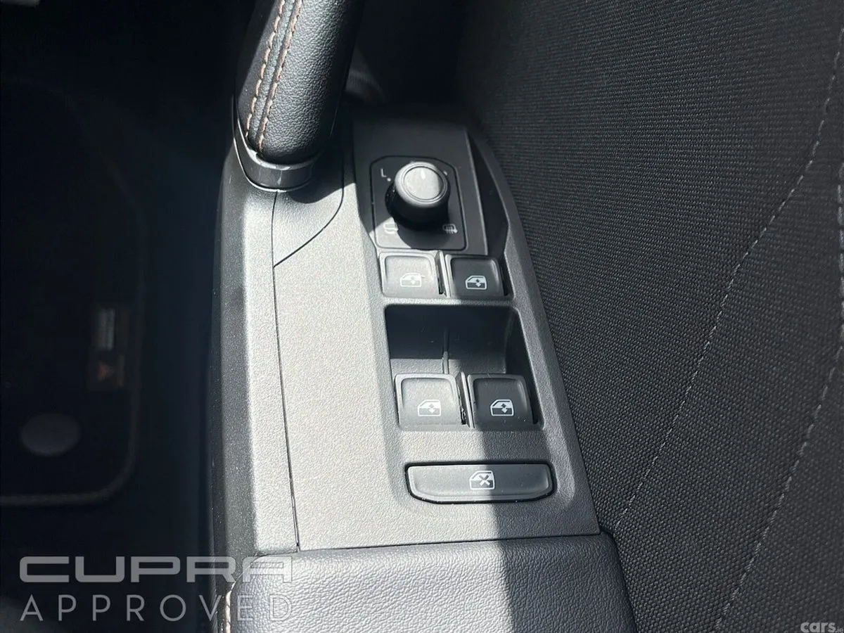 Cupra Leon Hatchback, Petrol, 2025, Black