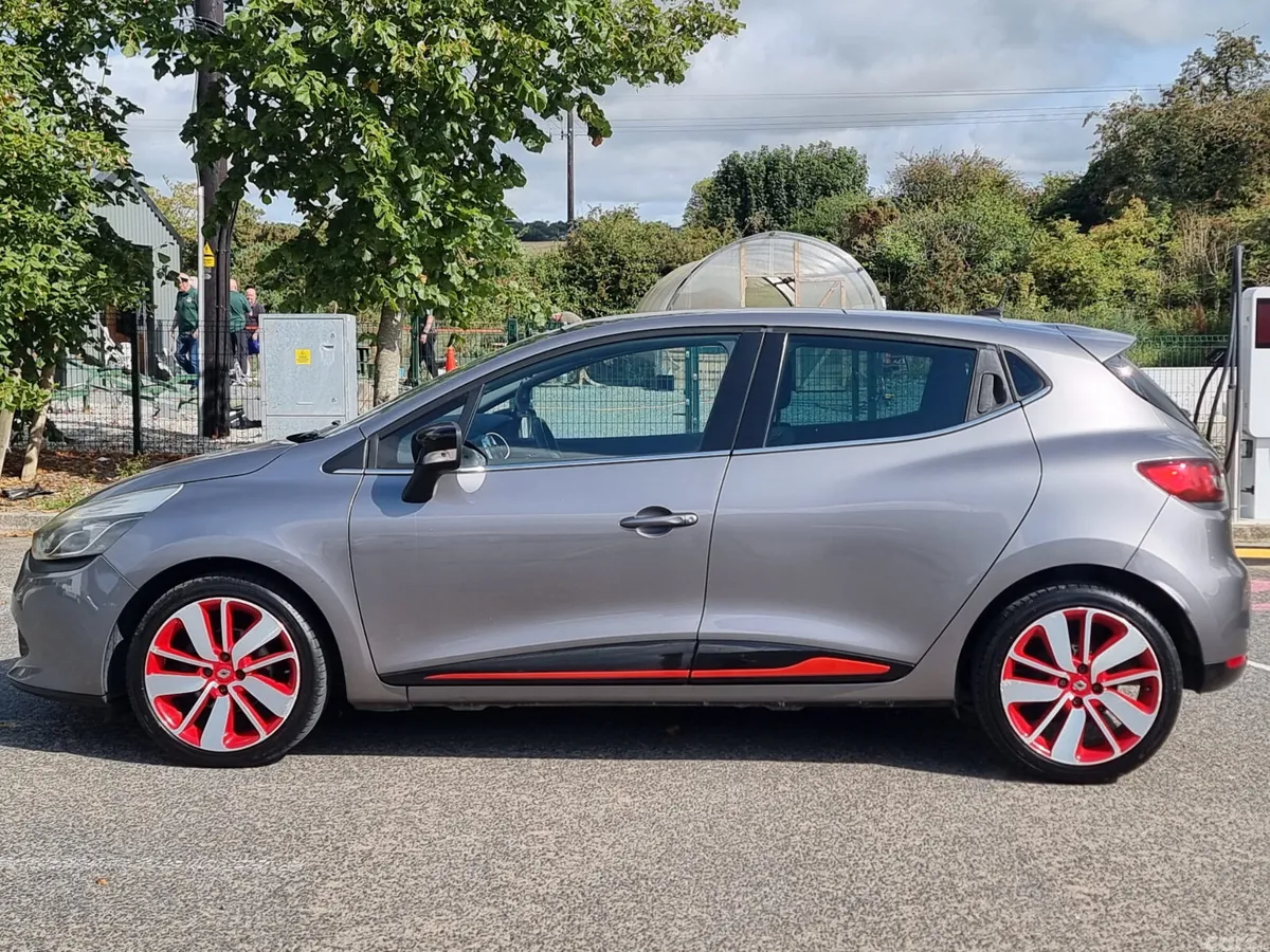 Renault Clio Hatchback, Petrol, 2015, Grey