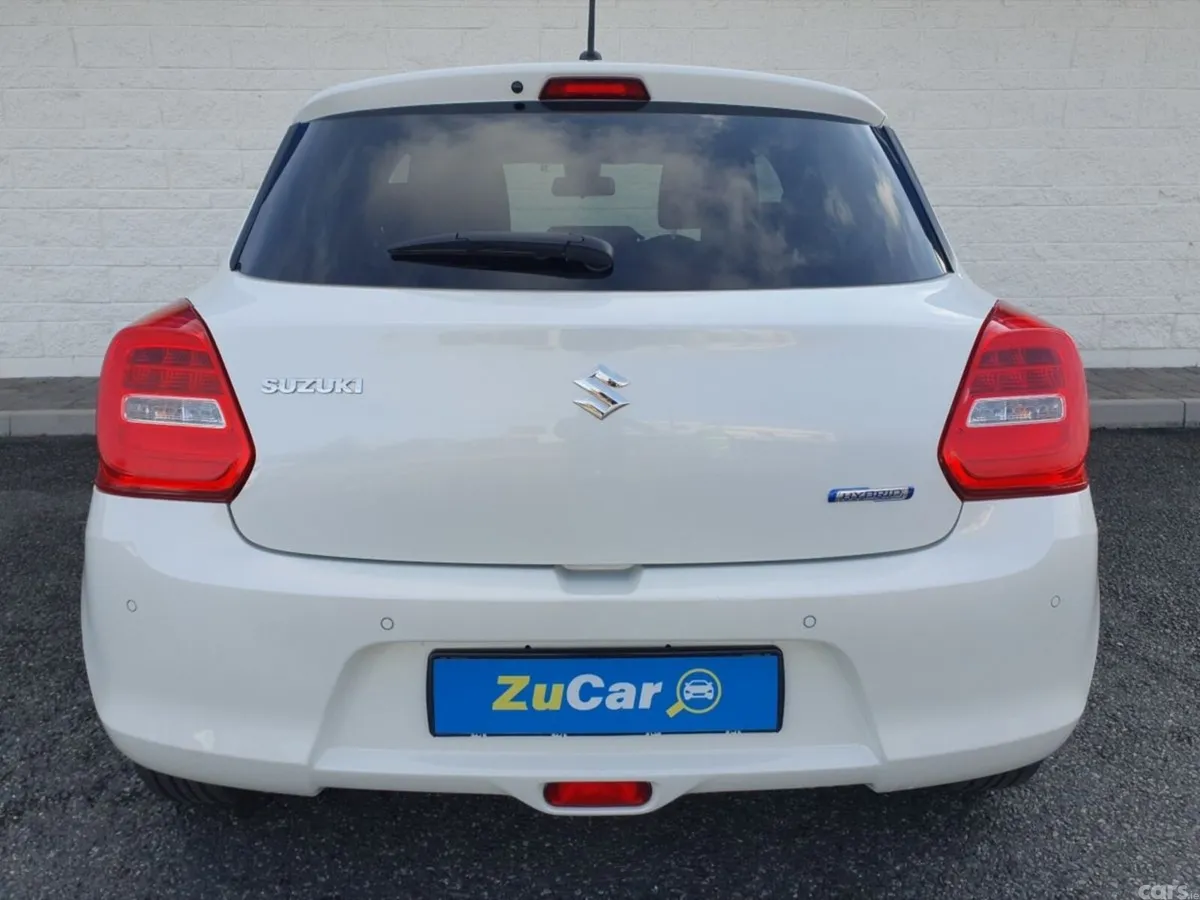 Suzuki Swift Hatchback, Petrol, 2022, White