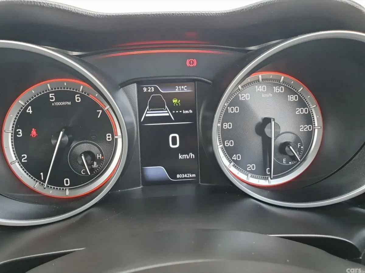 Suzuki Swift Hatchback, Petrol, 2022, White