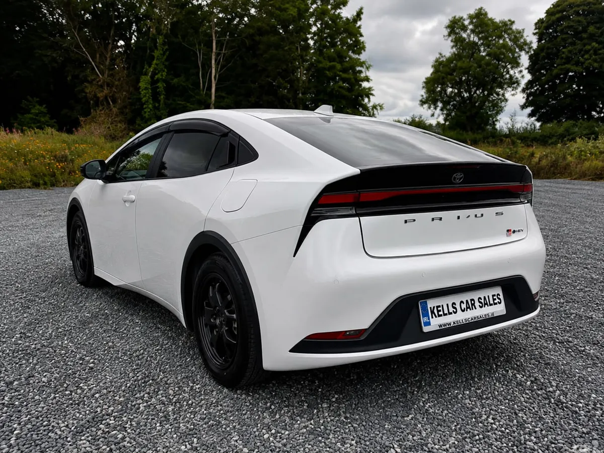 Toyota Prius Saloon, Petrol Hybrid, 2023, White