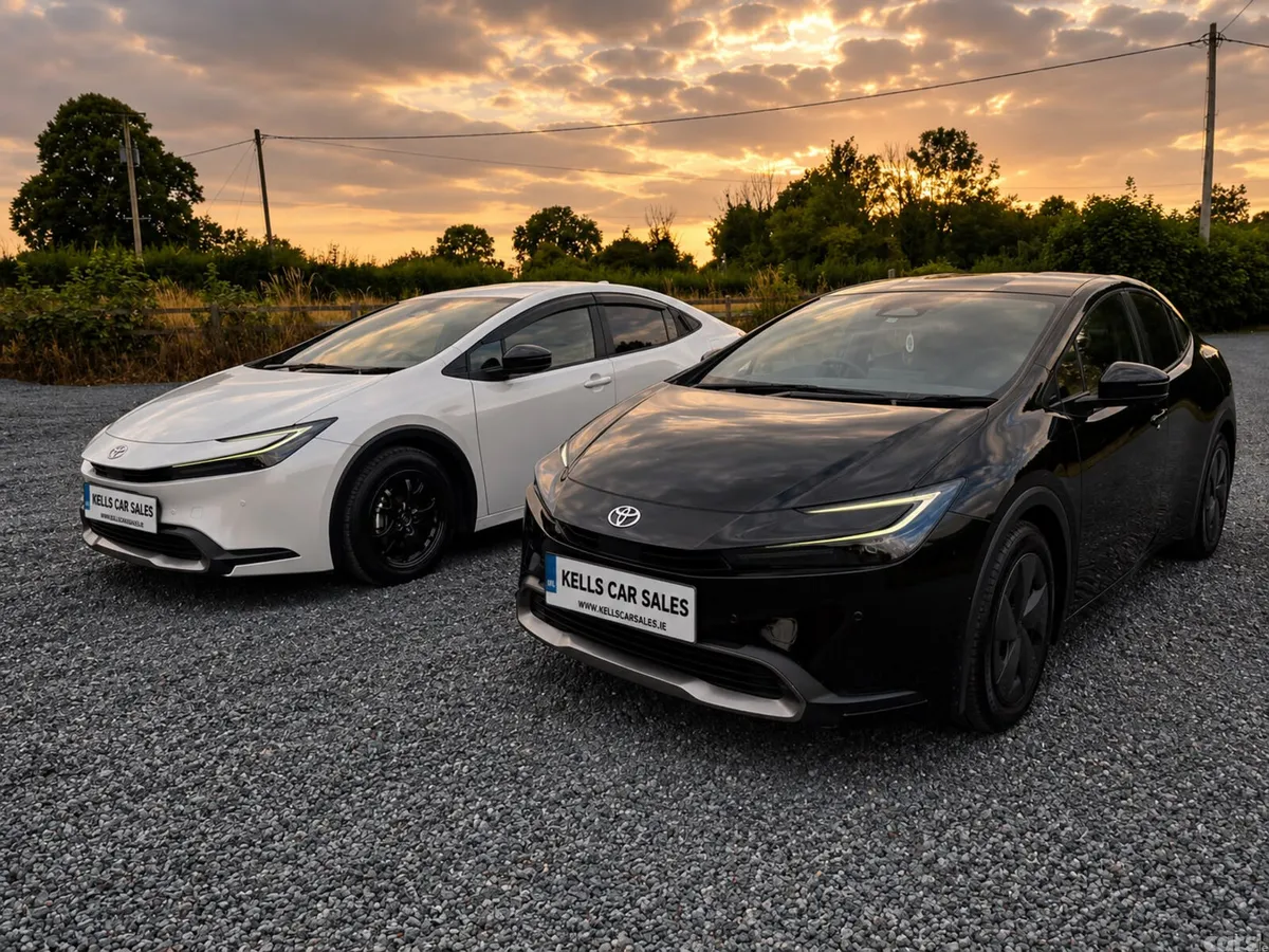 Toyota Prius Saloon, Petrol Hybrid, 2023, White