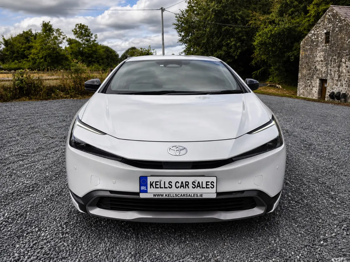 Toyota Prius Saloon, Petrol Hybrid, 2023, White