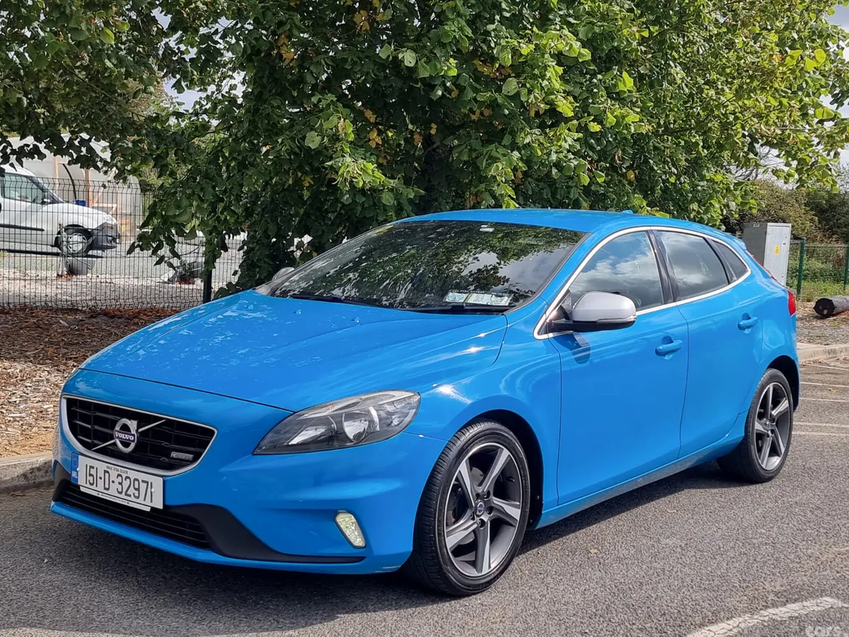 Volvo V40 Hatchback, Diesel, 2015, Blue