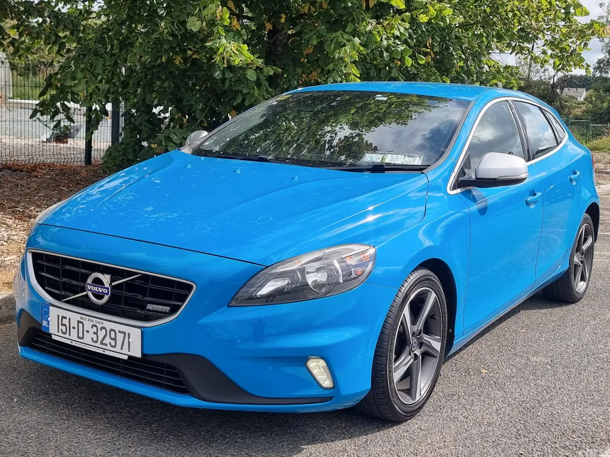 Volvo V40 Hatchback, Diesel, 2015, Blue
