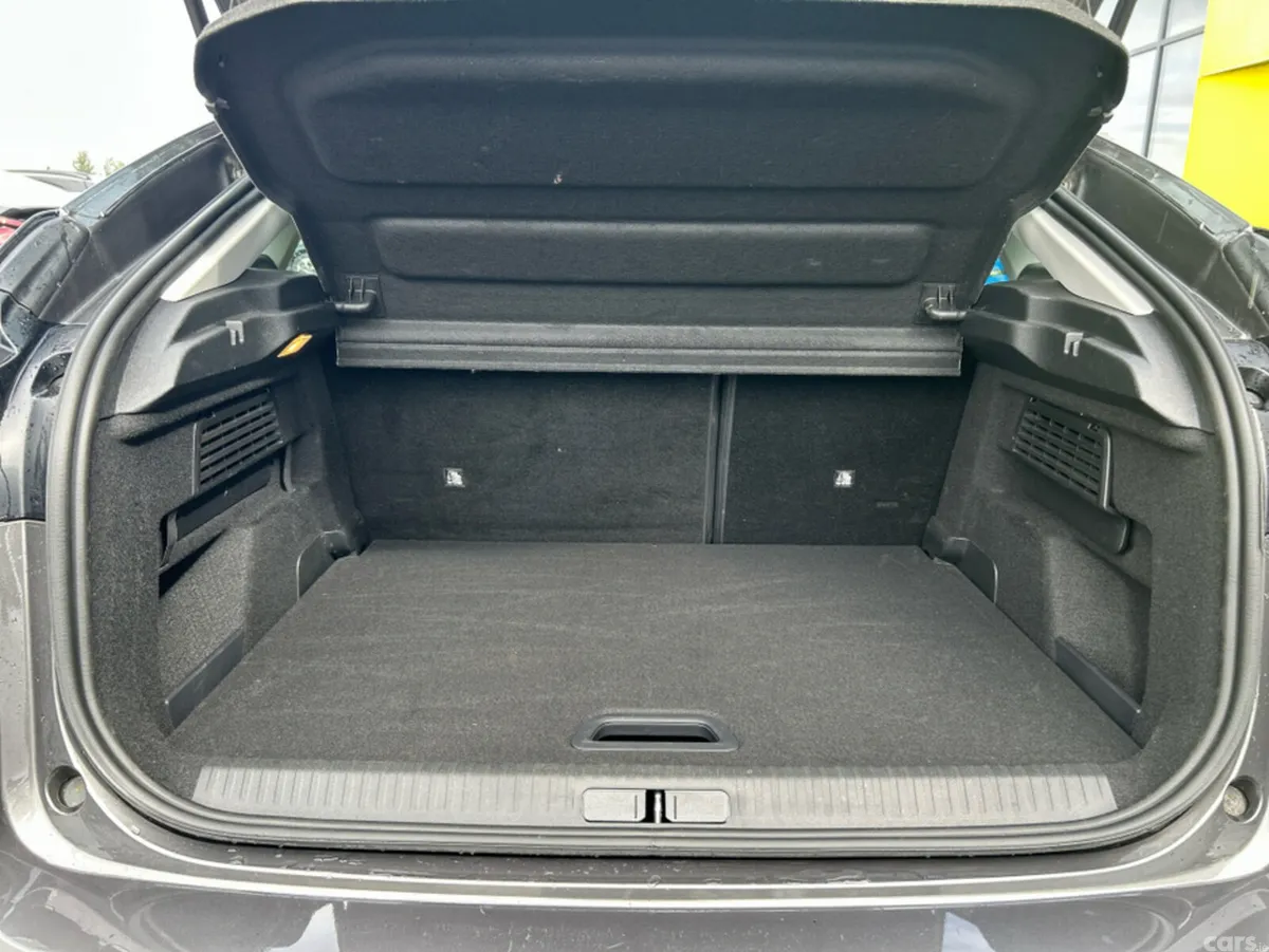 Citroen C4 Hatchback, Petrol, 2024, Grey