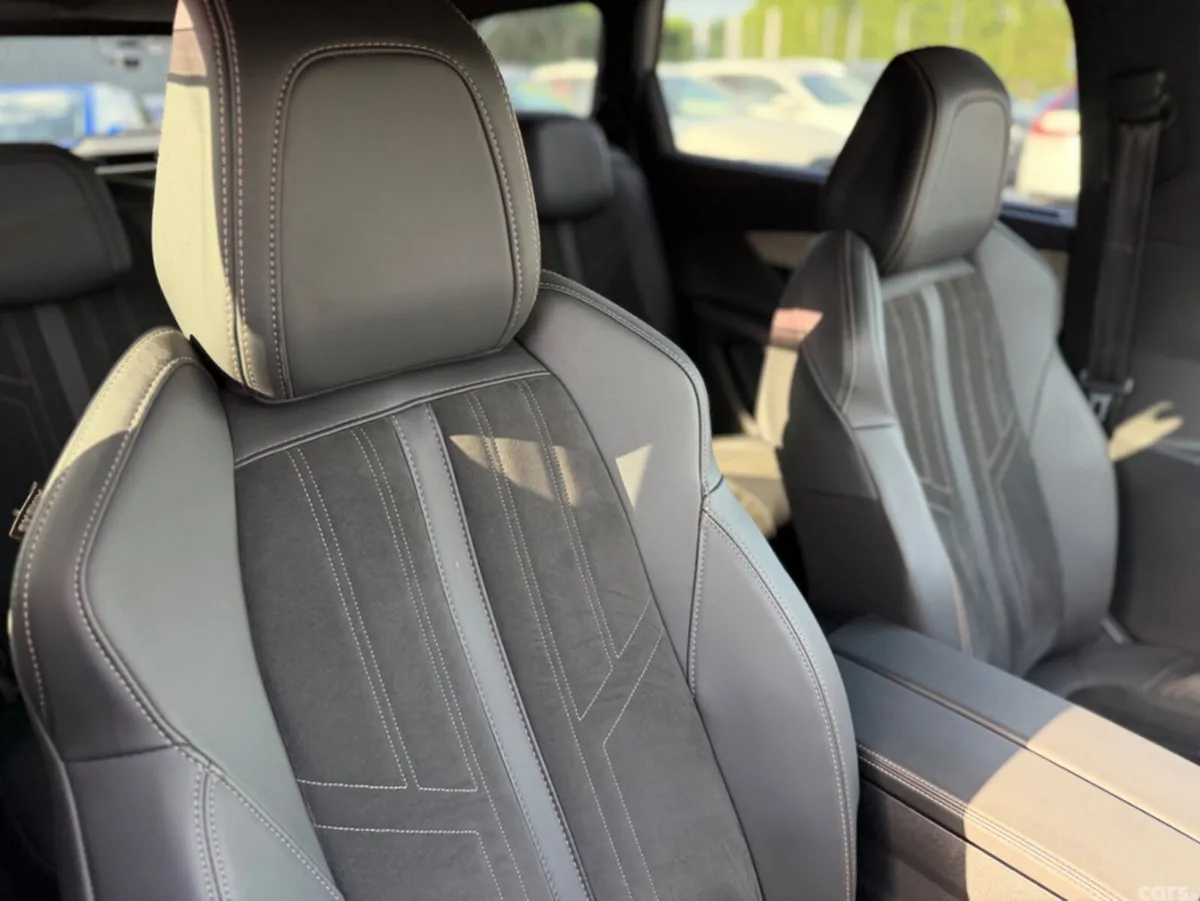 Peugeot 5008 SUV, Diesel, 2021, White