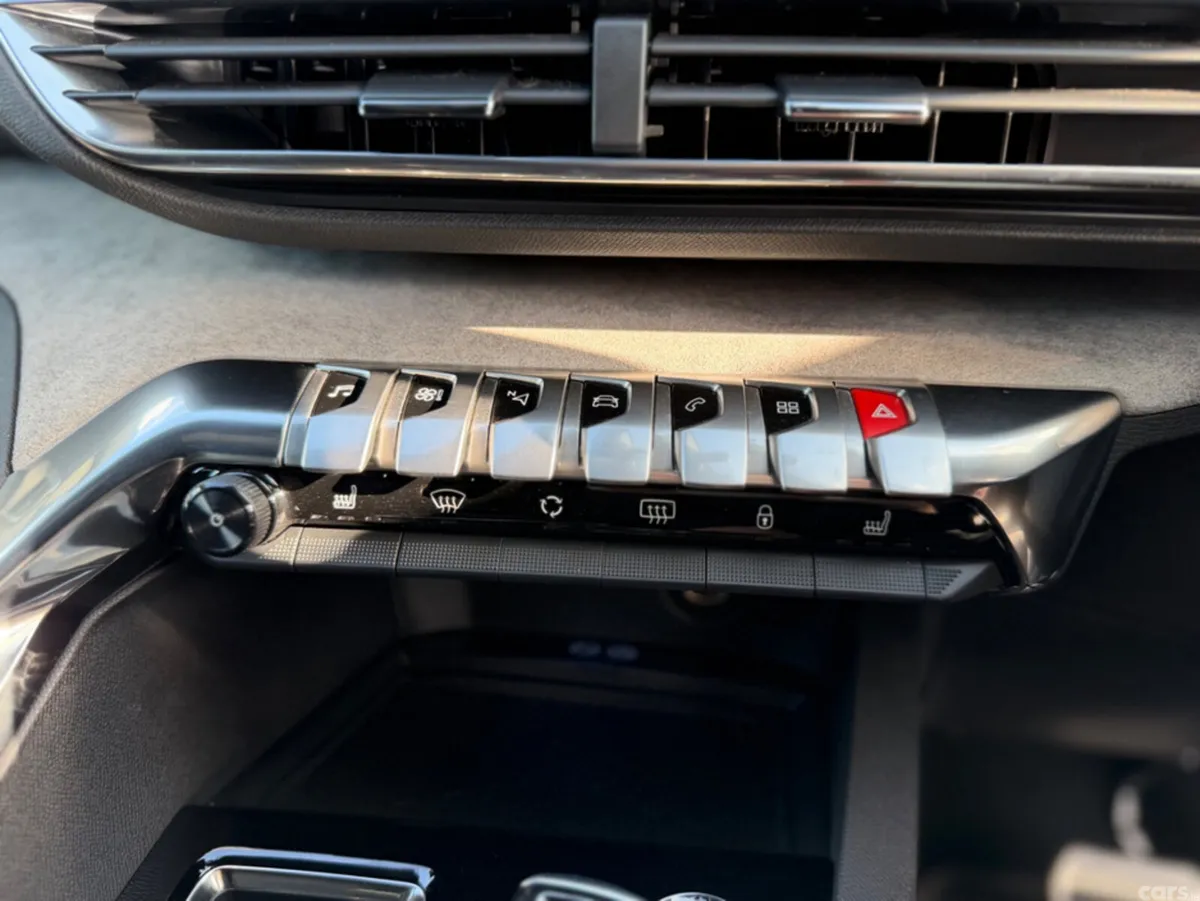 Peugeot 5008 SUV, Diesel, 2021, White