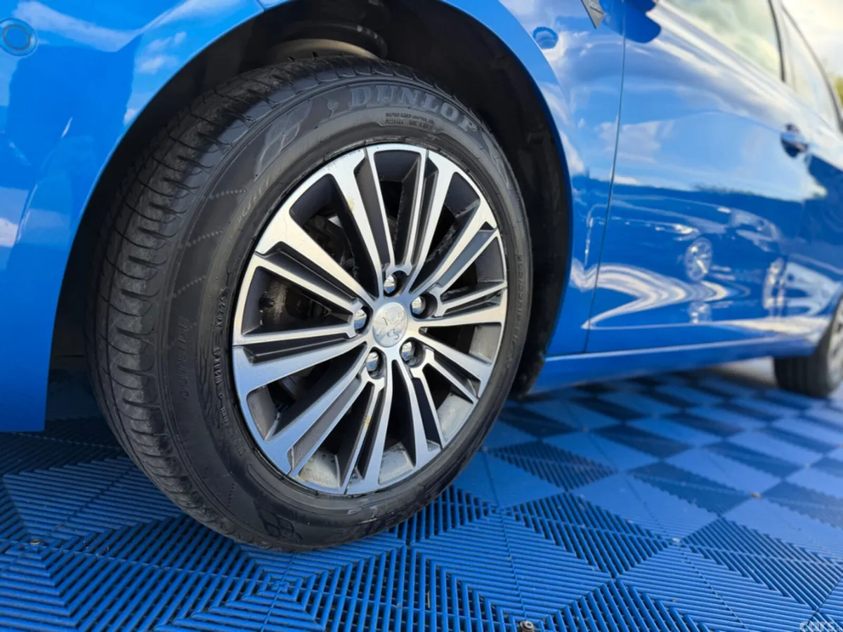 Peugeot 308 Hatchback, Diesel, 2021, Blue