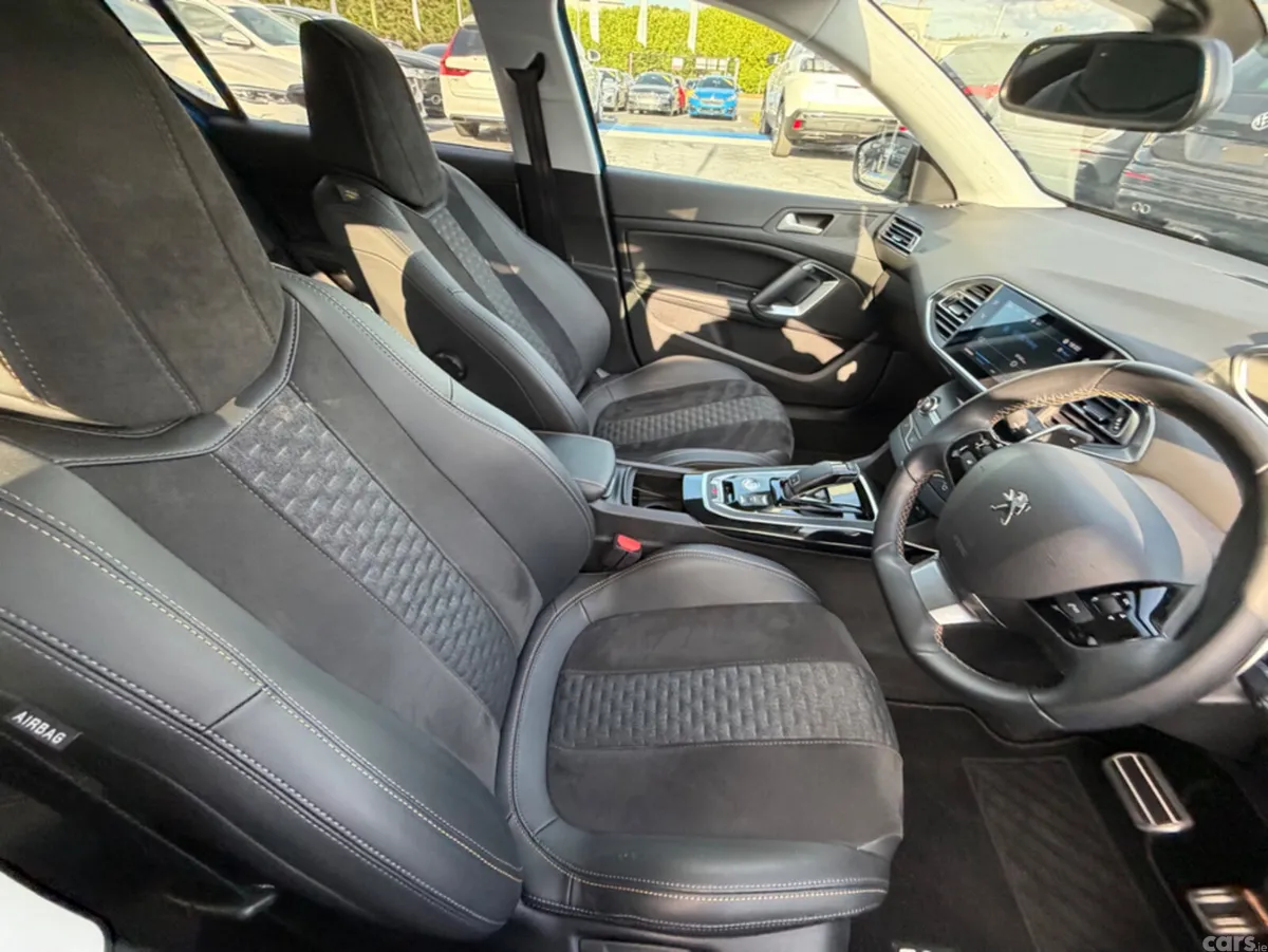 Peugeot 308 Hatchback, Diesel, 2021, Blue