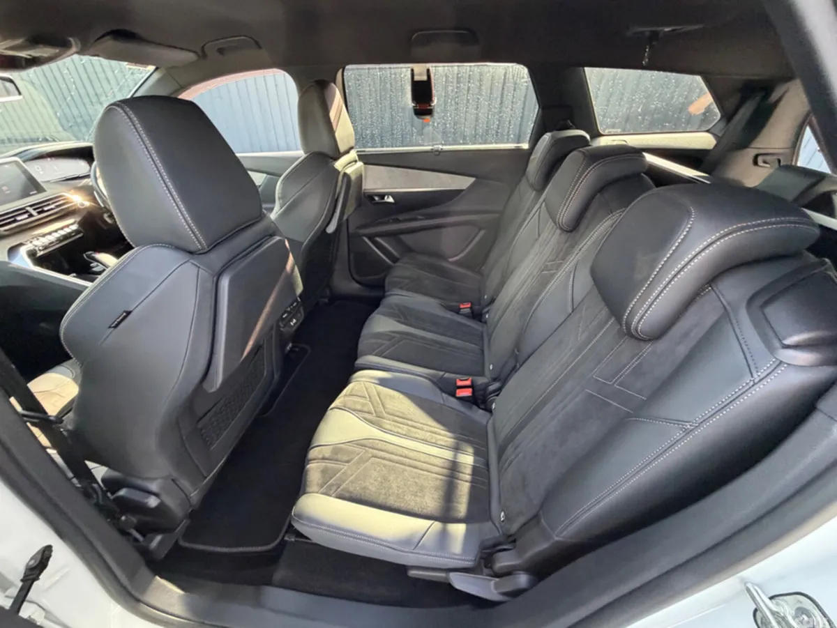 Peugeot 5008 SUV, Diesel, 2021, White
