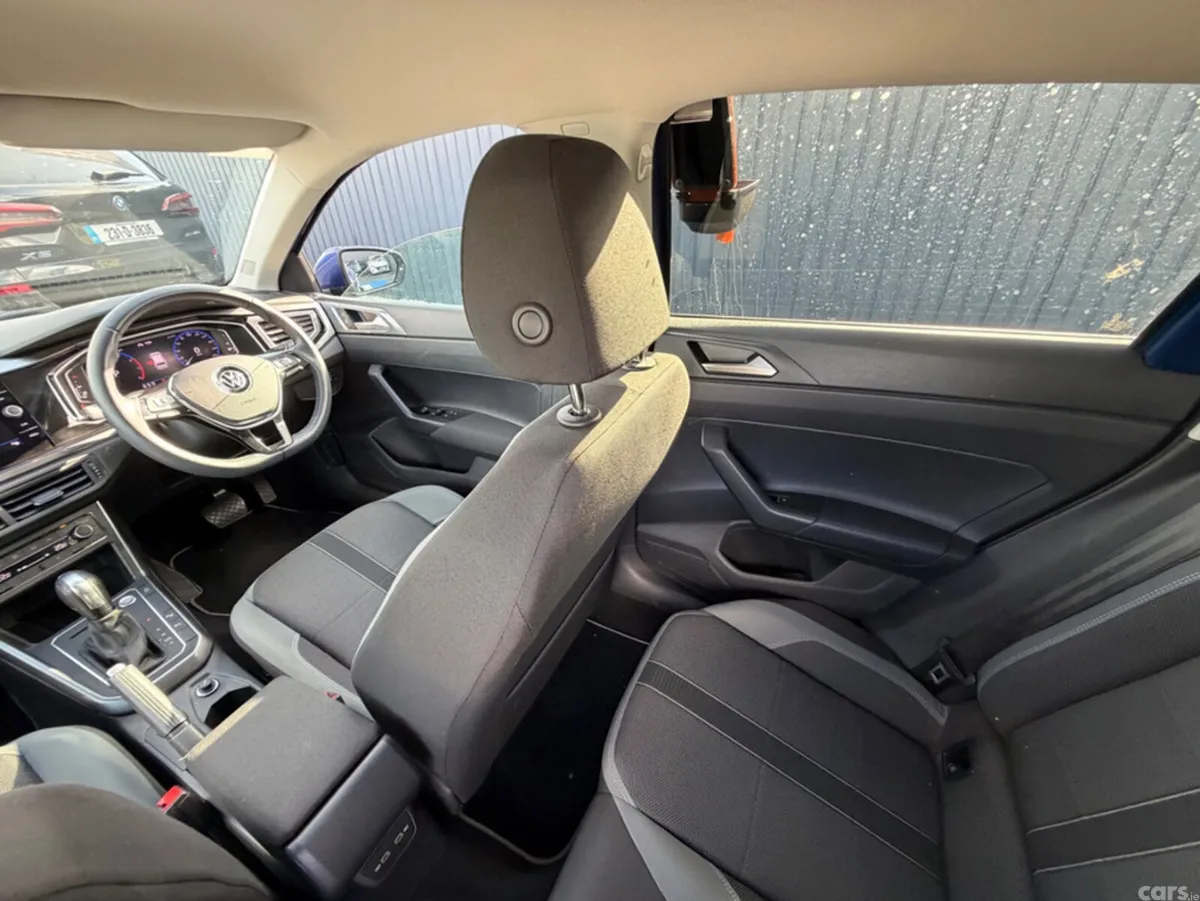 Volkswagen Polo Hatchback, Petrol, 2021, Blue