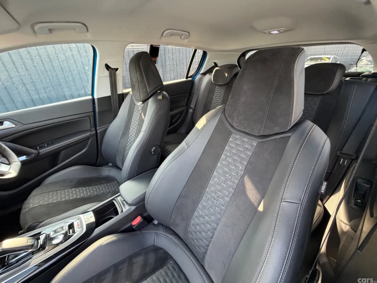 Peugeot 308 Hatchback, Diesel, 2021, Blue