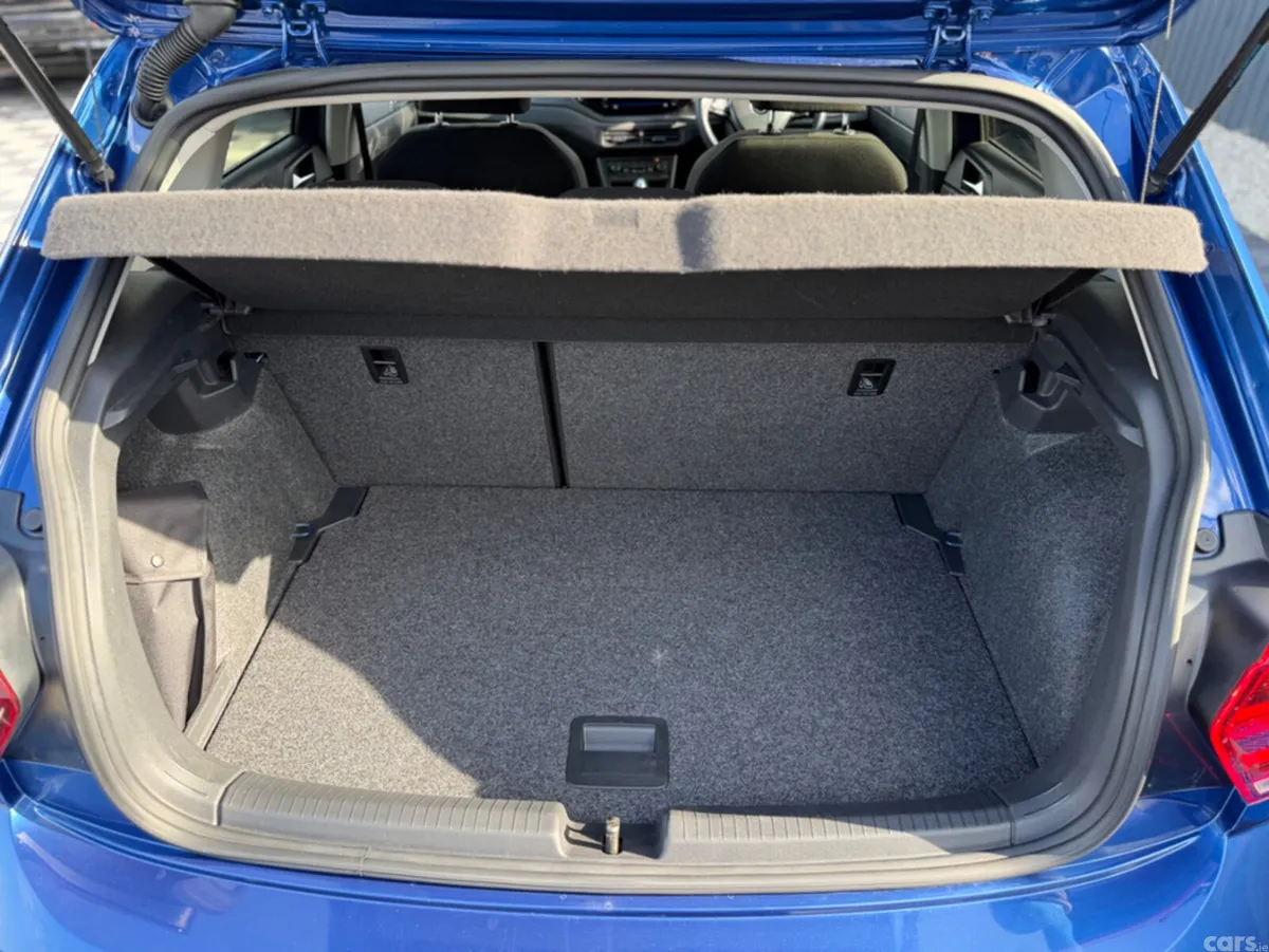 Volkswagen Polo Hatchback, Petrol, 2021, Blue