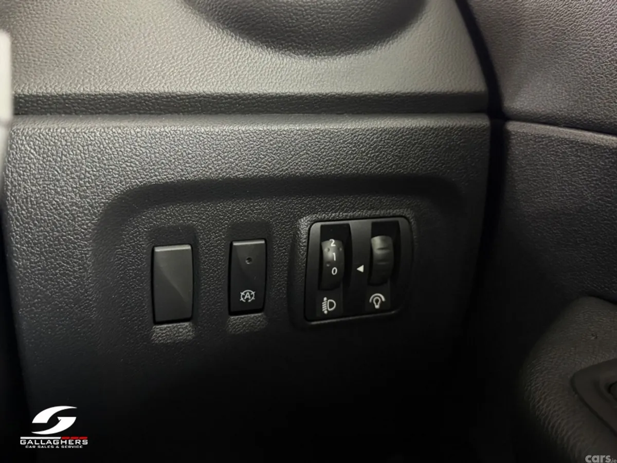Renault Captur Hatchback, Diesel, 2019, White