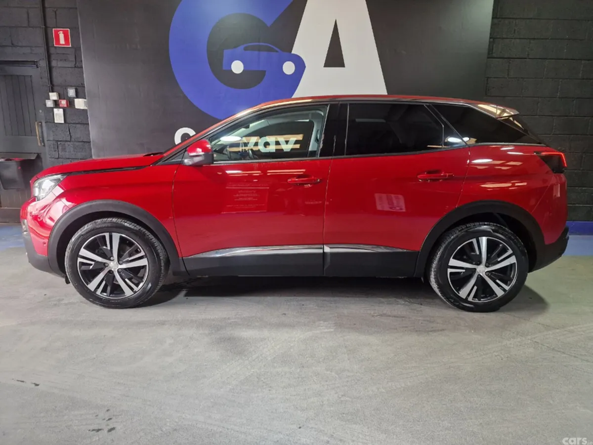 Peugeot 3008 Hatchback, Diesel, 2018, Red