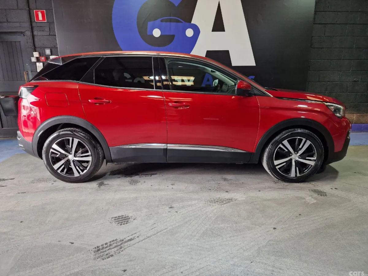 Peugeot 3008 Hatchback, Diesel, 2018, Red