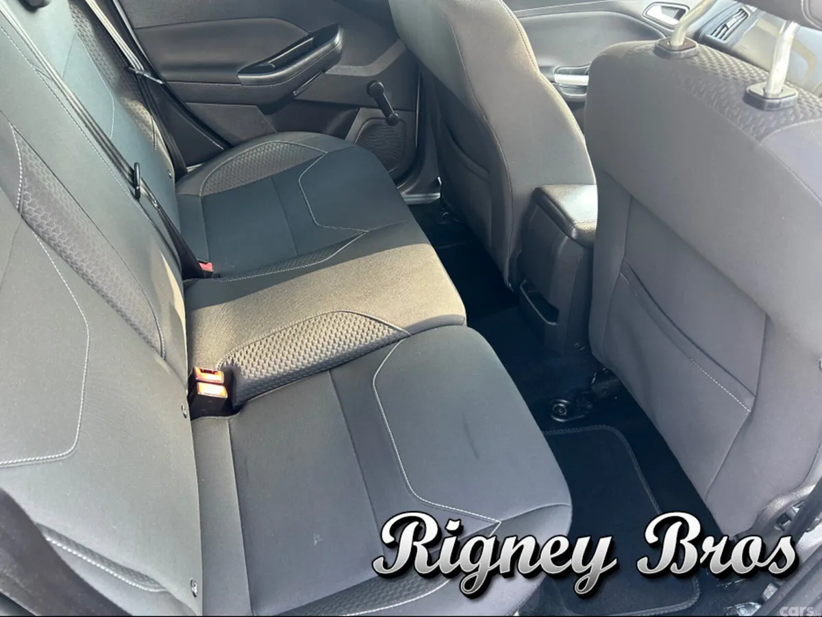 Ford Focus Hatchback, Diesel, 2017, Silver