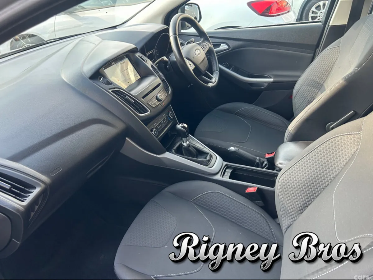Ford Focus Hatchback, Diesel, 2017, Silver