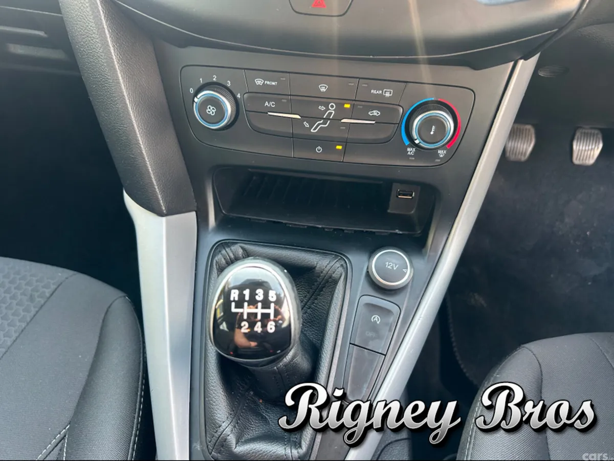 Ford Focus Hatchback, Diesel, 2017, Silver