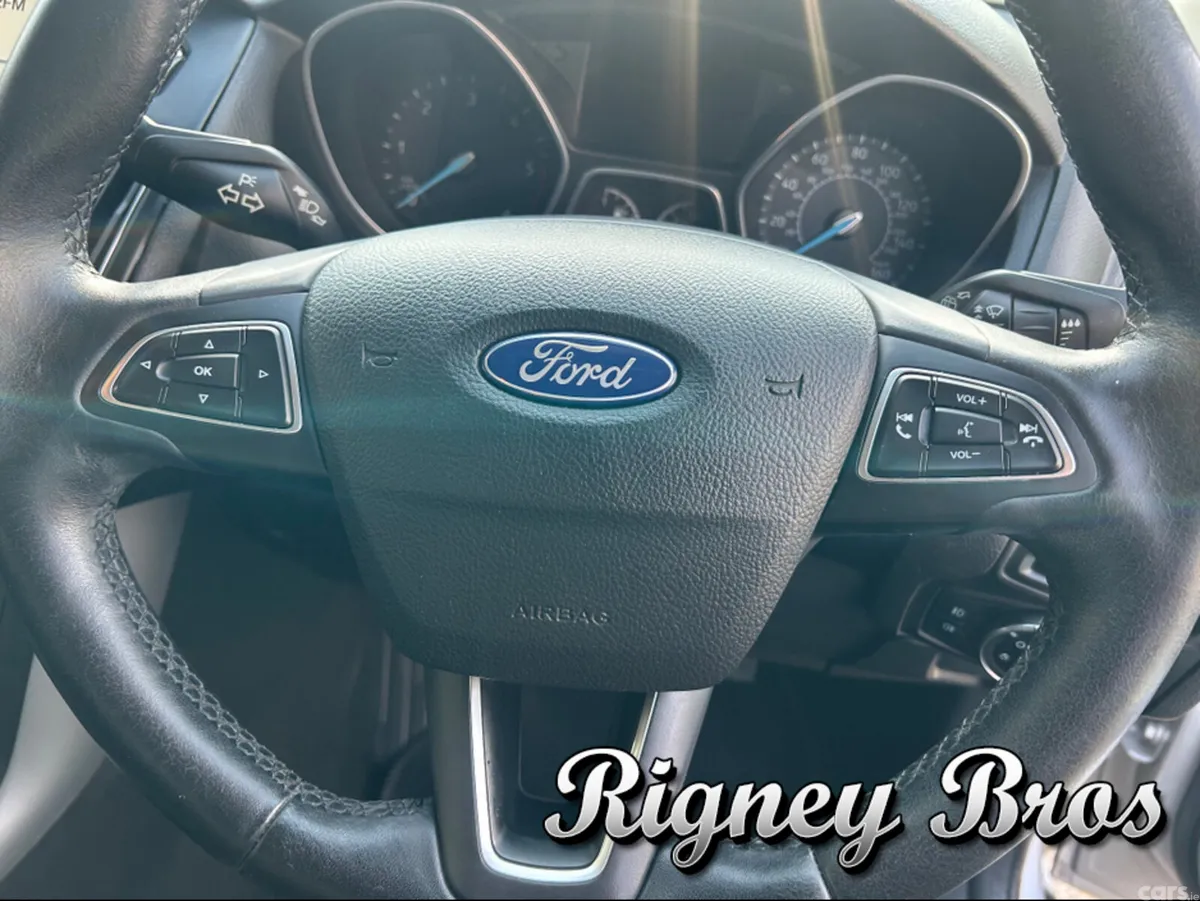Ford Focus Hatchback, Diesel, 2017, Silver