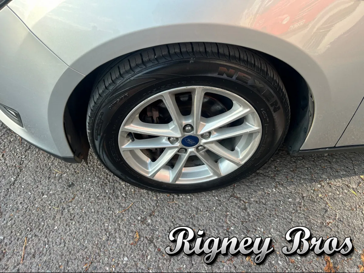 Ford Focus Hatchback, Diesel, 2017, Silver