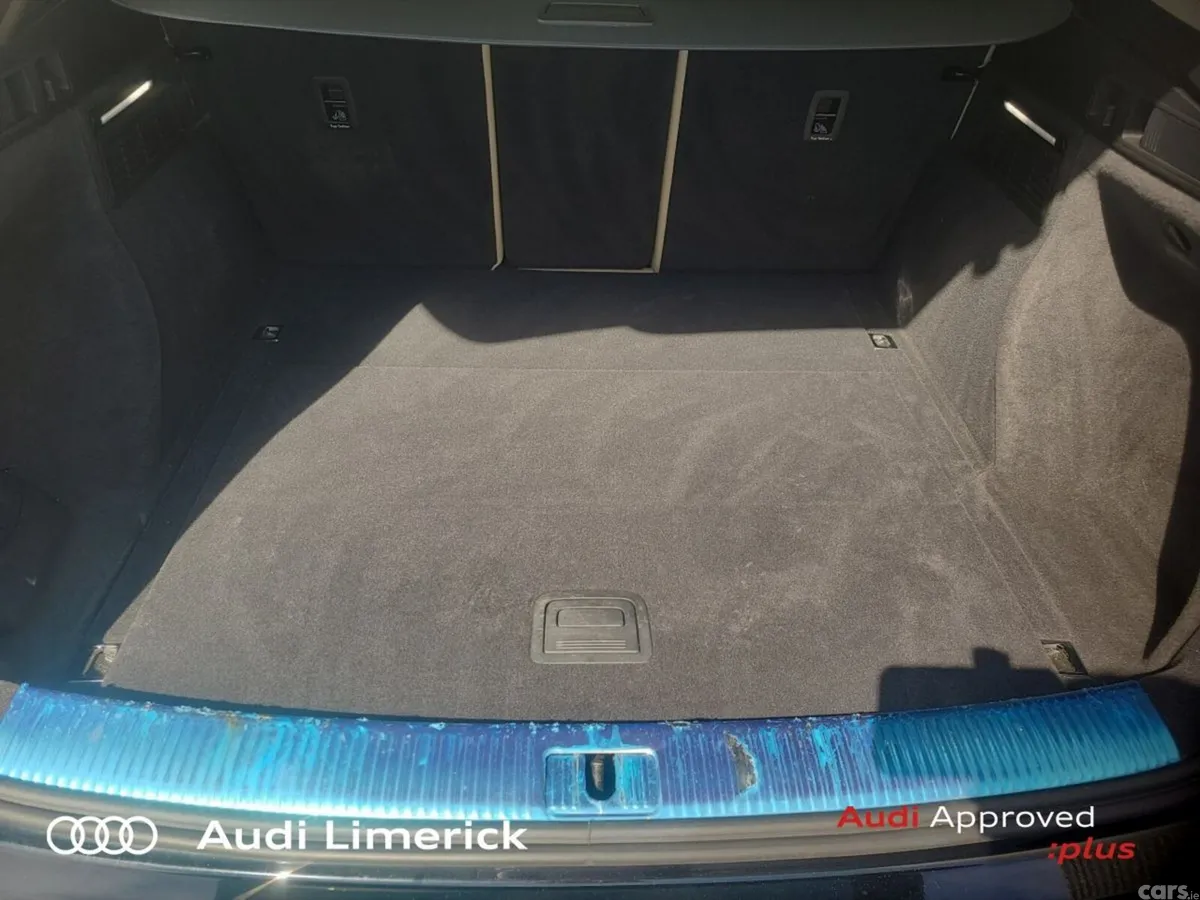 Audi Q5 SUV, Diesel, 2023, Black