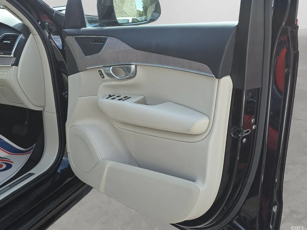 Volvo XC90 SUV, Petrol Plug-in Hybrid, 2023, Black
