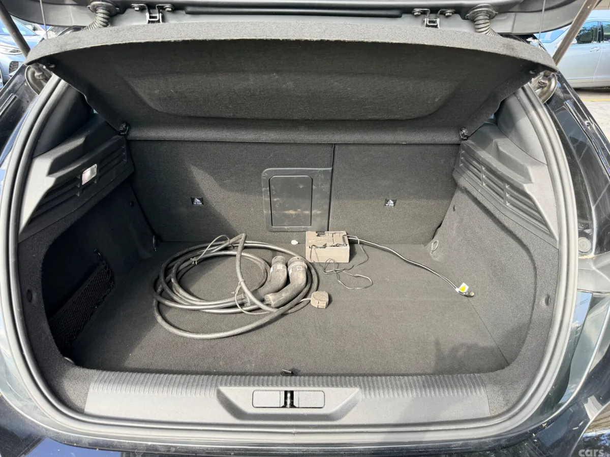 Peugeot 308 Hatchback, Petrol Plug-in Hybrid, 2023, Black