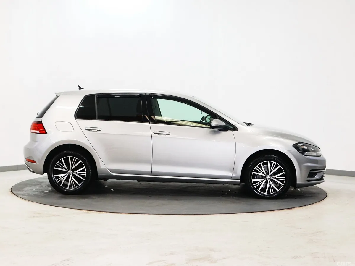Volkswagen Golf Hatchback, Diesel, 2019, Silver