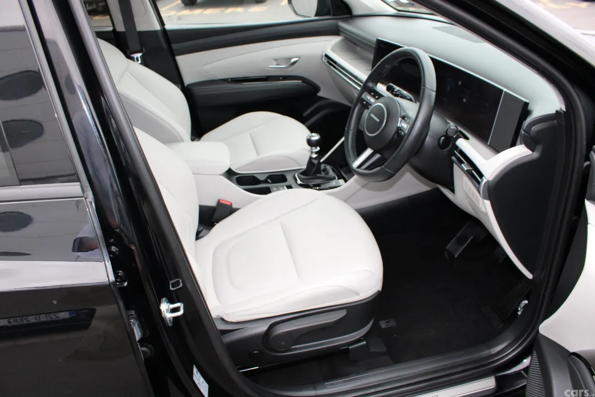 Hyundai Tucson SUV, Diesel, 2024, Black