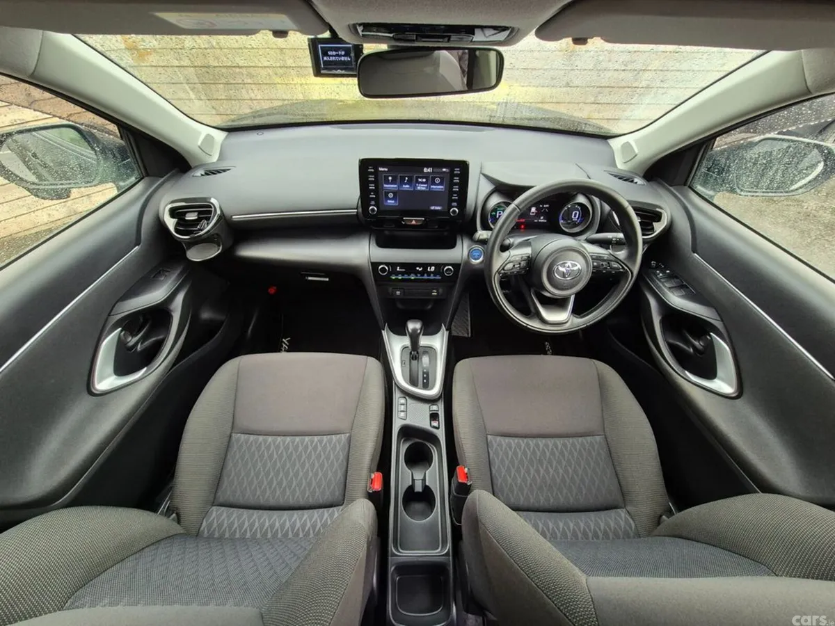 Toyota Yaris Cross SUV, Petrol Hybrid, 2021, Black