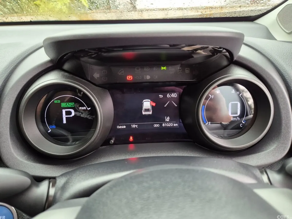 Toyota Yaris Cross SUV, Petrol Hybrid, 2021, Black