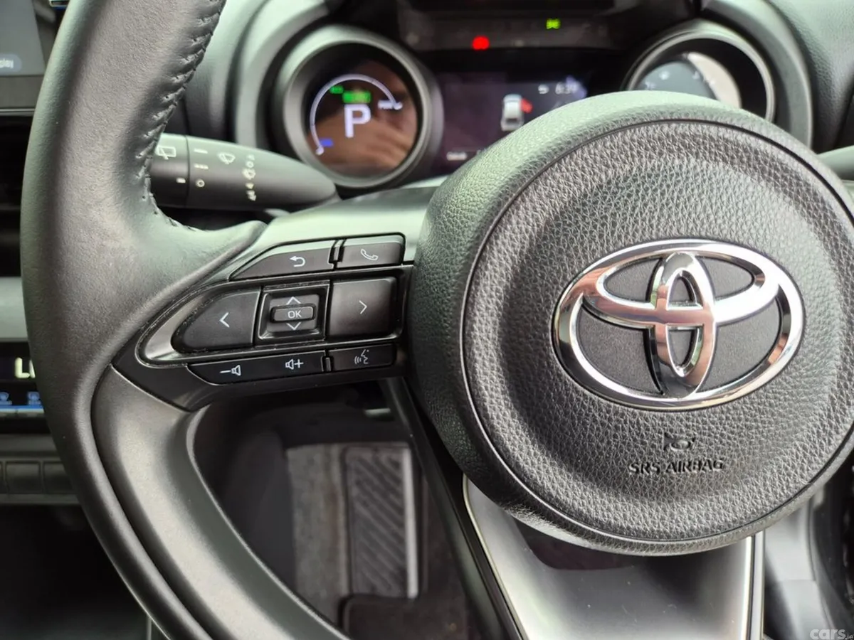 Toyota Yaris Cross SUV, Petrol Hybrid, 2021, Black