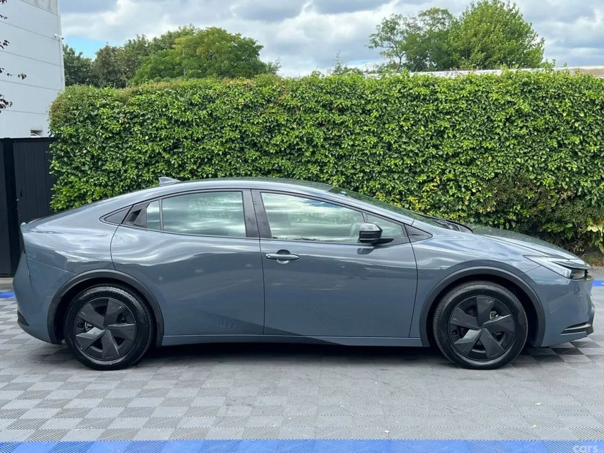 Toyota Prius Saloon, Petrol Hybrid, 2024, Grey