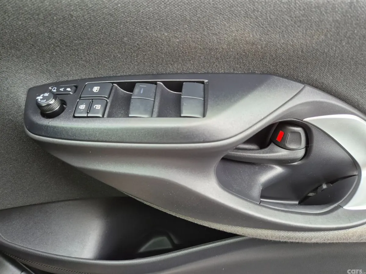 Toyota Yaris Cross SUV, Petrol Hybrid, 2021, Black